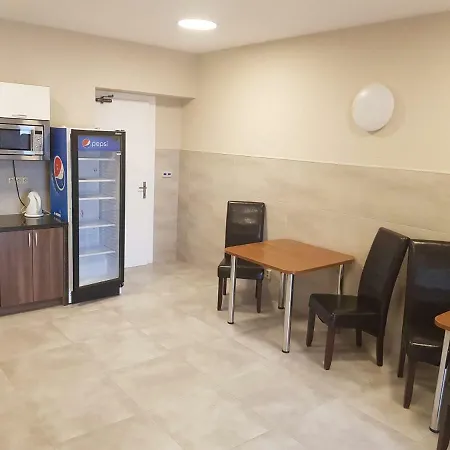 Πανσιόν Hudebka 3*