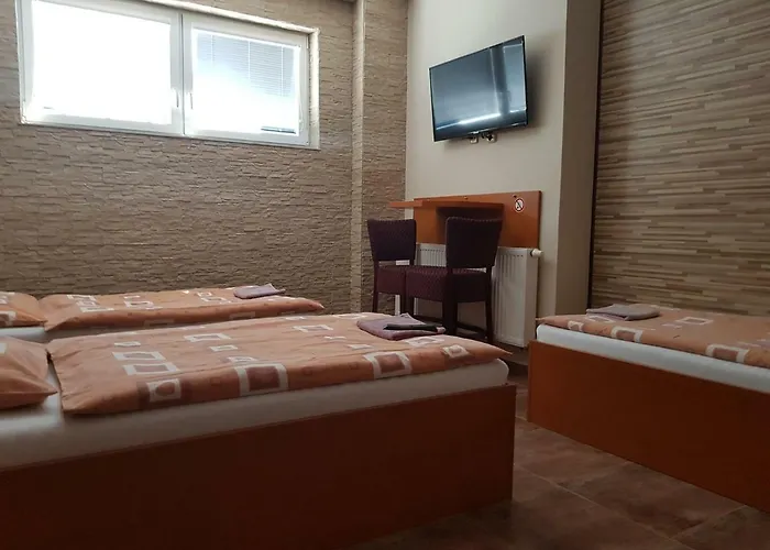 Hudebka Πανσιόν Louny