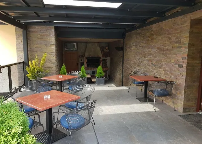 Hudebka 3* Louny