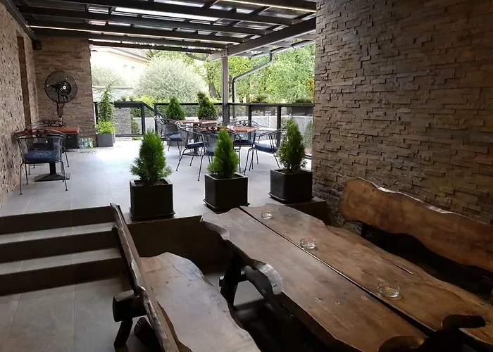 Hudebka 3* Louny
